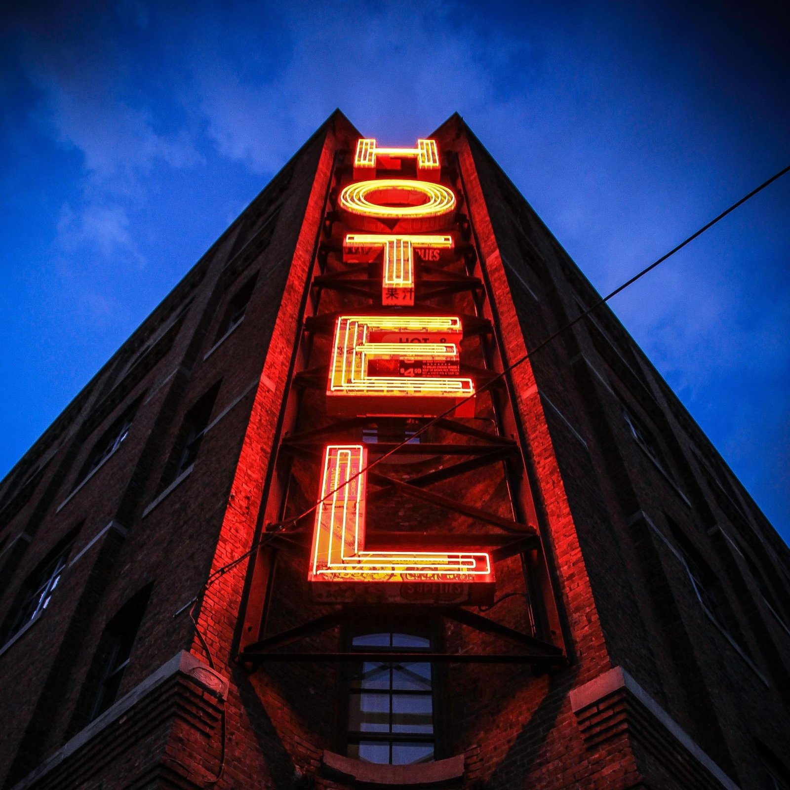 neon hotel sign
